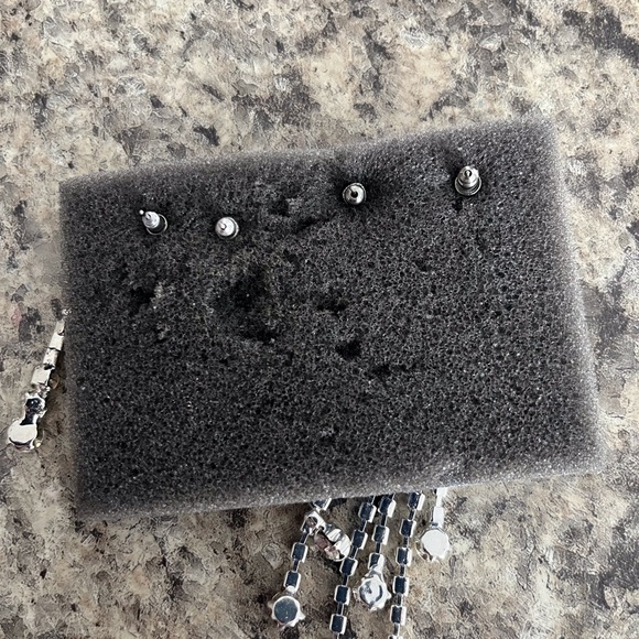 Elegant Silver Crystal Drop Earrings - Picture 3 of 3